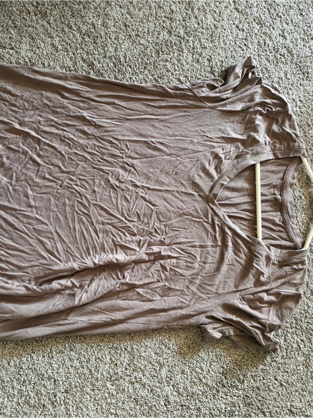 Everyday Short-Sleeve Scoop Neck Tee in Taupe